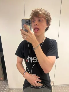 🤩