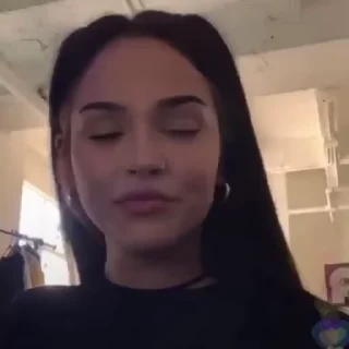 😐