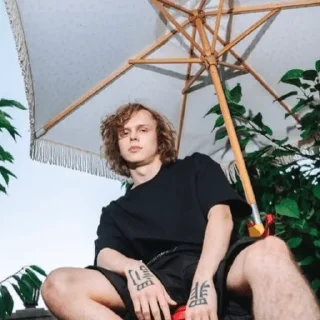 🌍