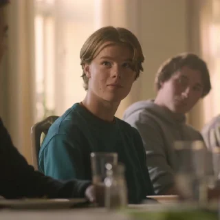 👑
