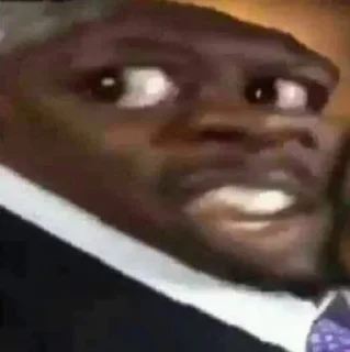 😨