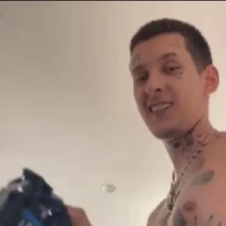 😁