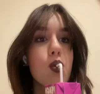 😮