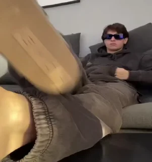 😎