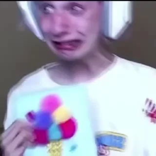 😈