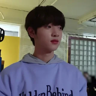 😥