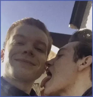 🥴