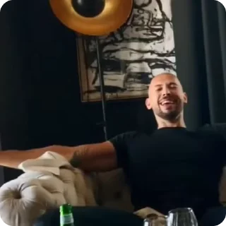 🗿