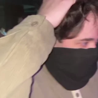 😶