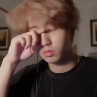 🤨