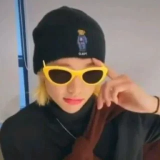 😎