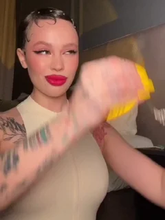 💋