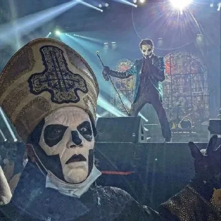 😳