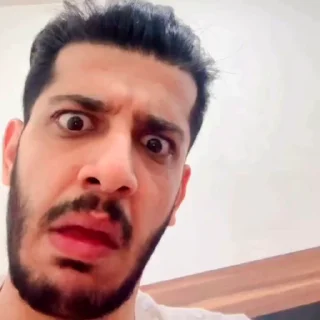 😐