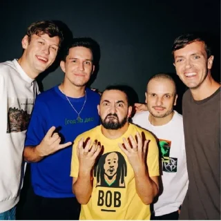 🧑‍🤝‍🧑