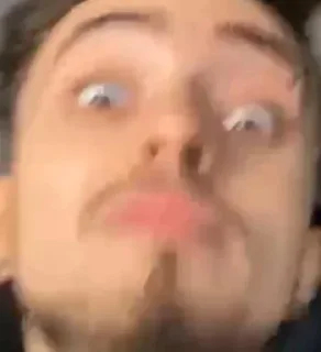 👺