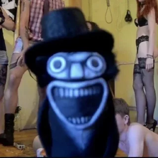 👹