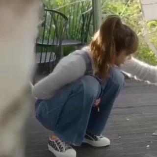 😐