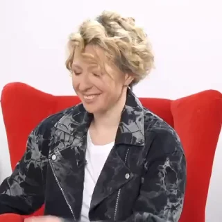 ✊