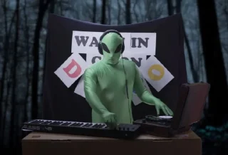 🥳