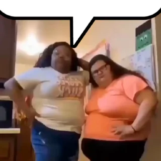 👭