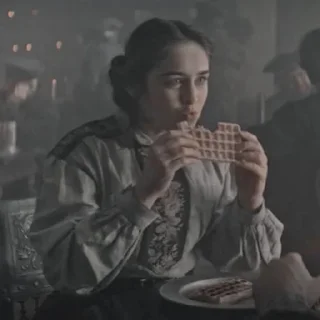 😐
