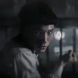 🎬