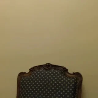 💬