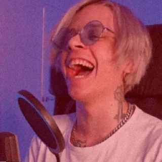 😂