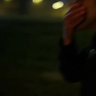 😐