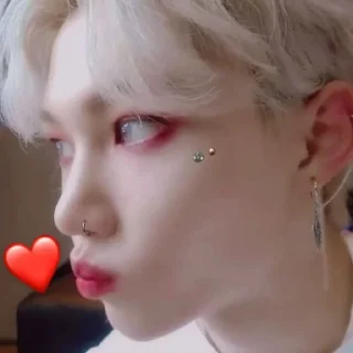 😘