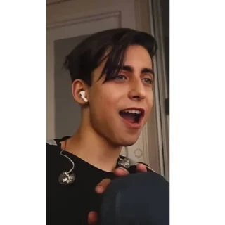 😮