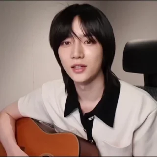 🎸