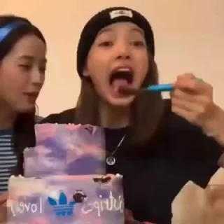 🖤