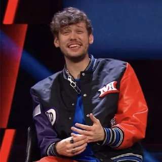 😂
