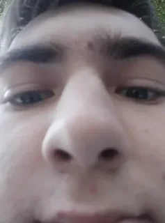 🤨