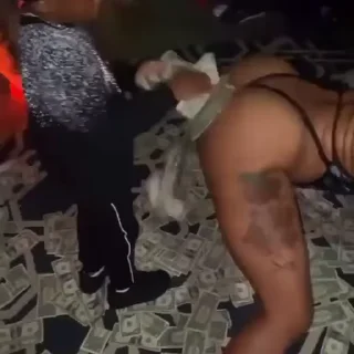 💵