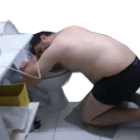 👷