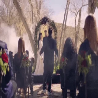 🥳