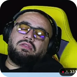 🥸