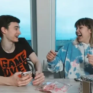 😂
