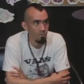 😶