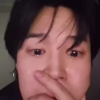 😭