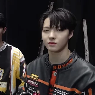 😶