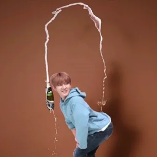 🍾