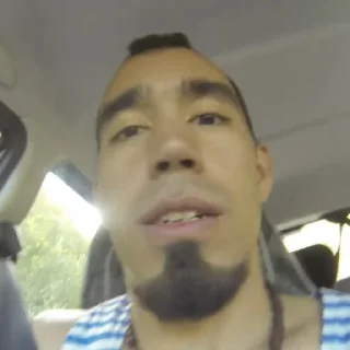 🤨