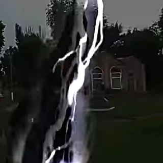 😱