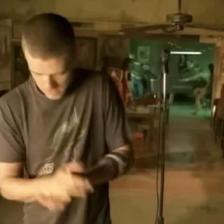 🕺