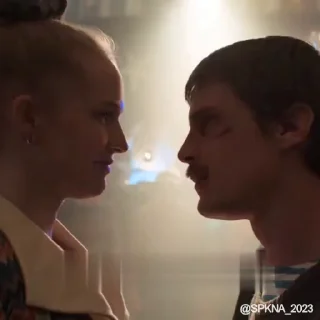 😘