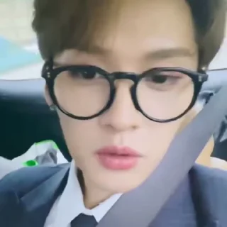 😱